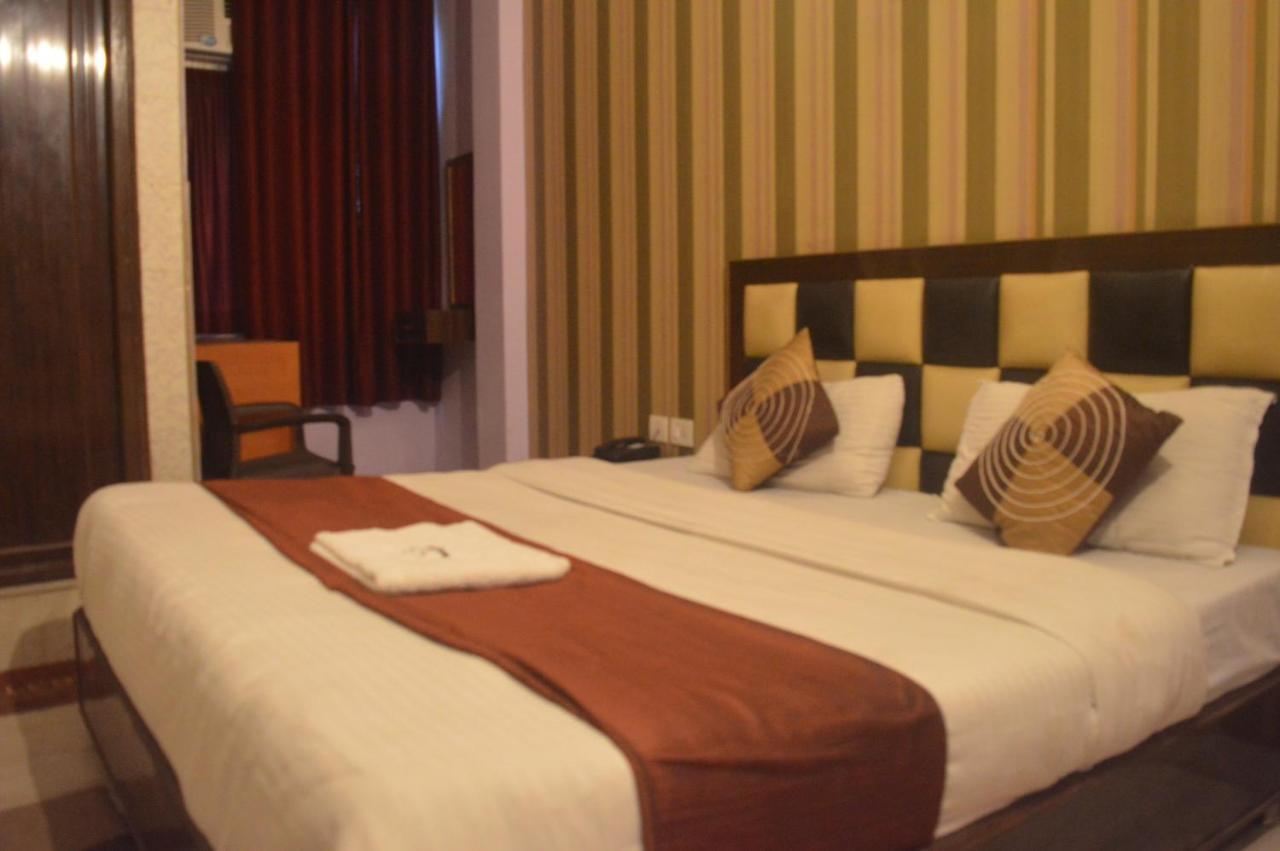 Hotel Apsara , By Soank Hospitality Haridwār Esterno foto