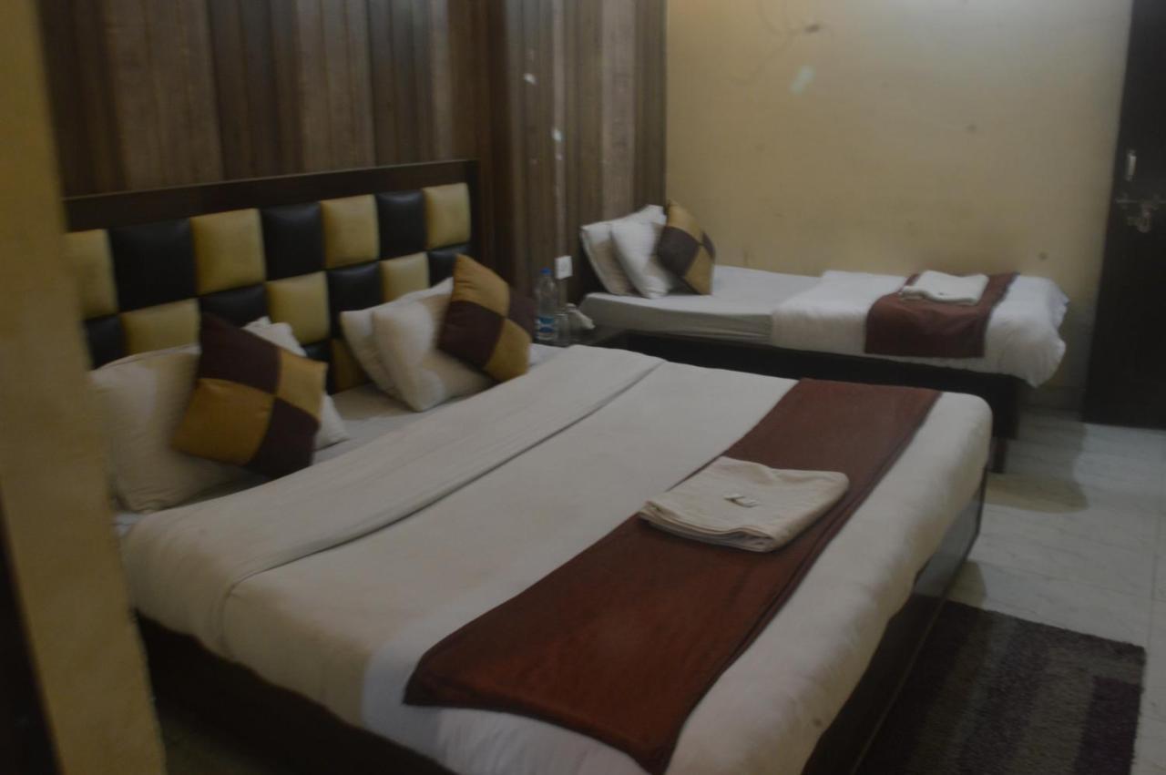 Hotel Apsara , By Soank Hospitality Haridwār Esterno foto