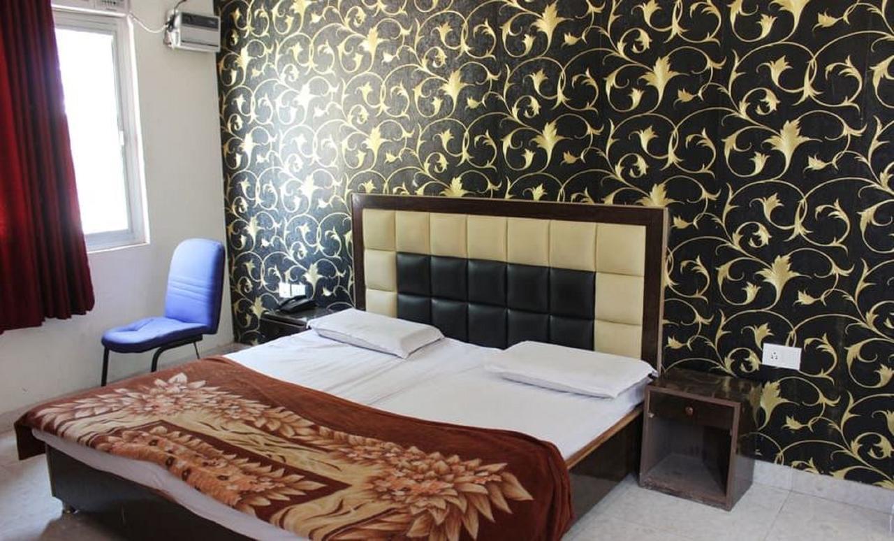 Hotel Apsara , By Soank Hospitality Haridwār Esterno foto