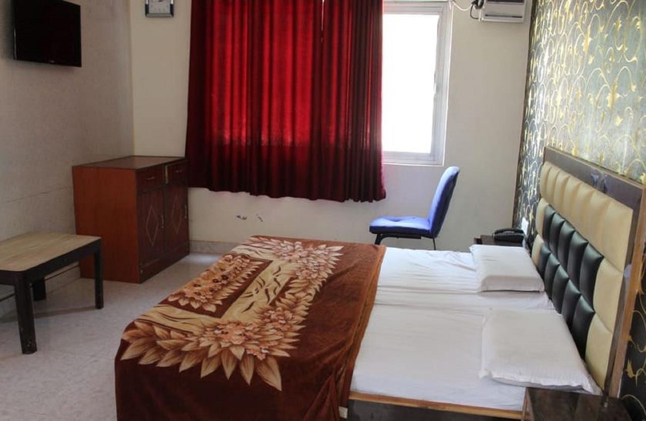Hotel Apsara , By Soank Hospitality Haridwār Esterno foto